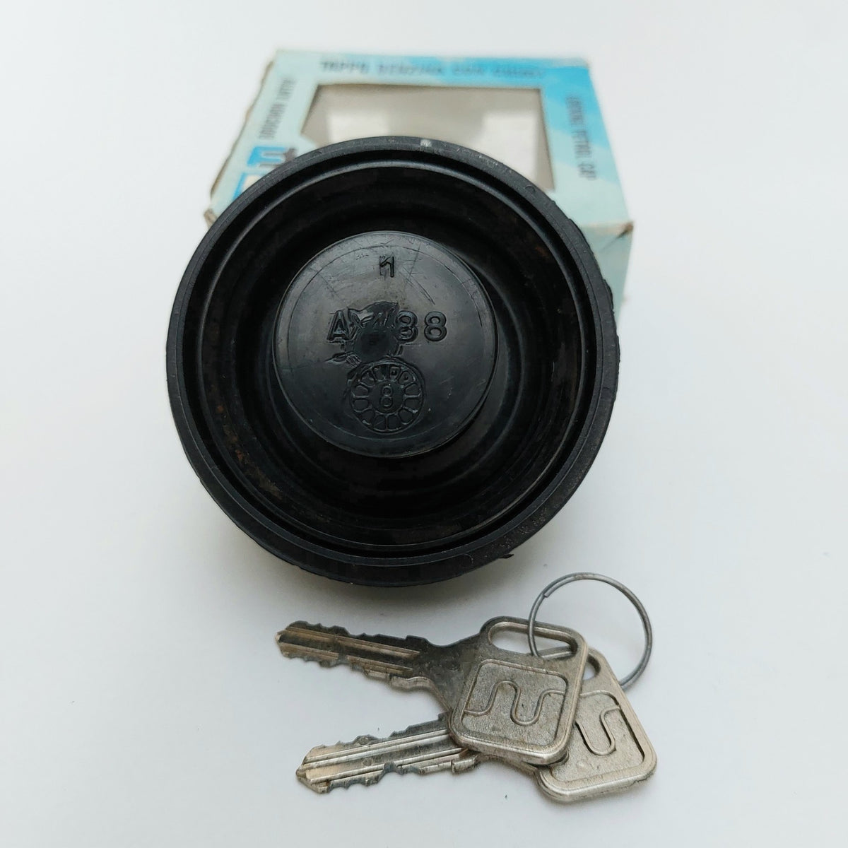 0.62.240 – Tappo serbatoio con chiavi FIST Fiat Panda 30 – NOS
