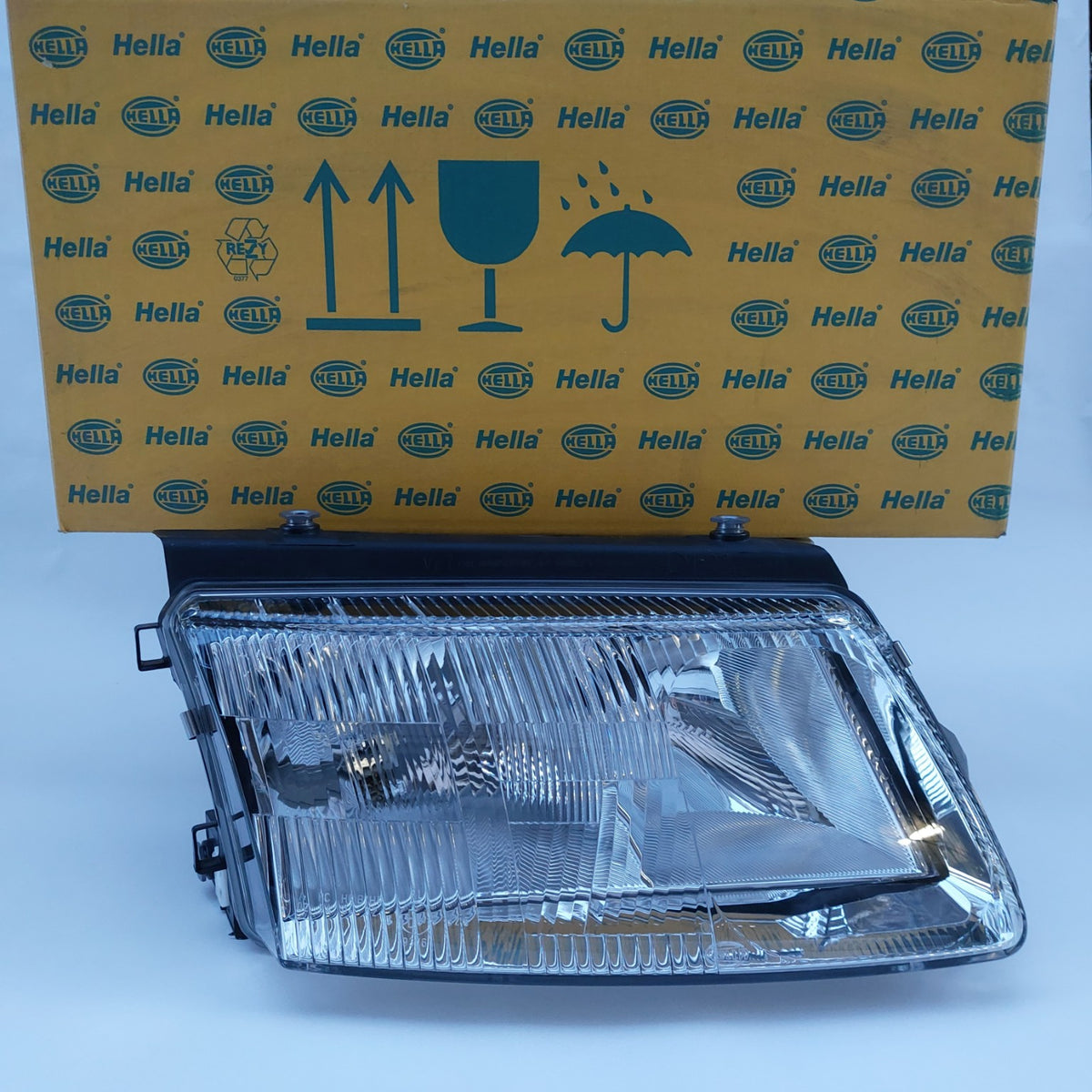 1EF 007 520-061 Faro anteriore destro HELLA Volkswagen Passat B5 3B2 3B5 NOS