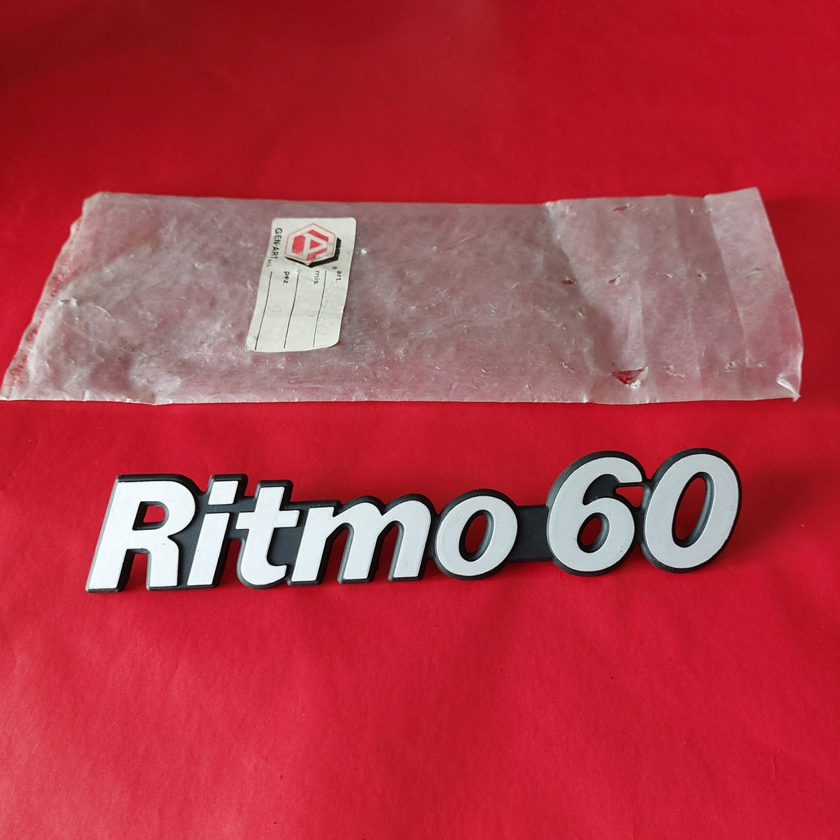 Fregio Fiat Ritmo 60 NOS – scritta posteriore vintage