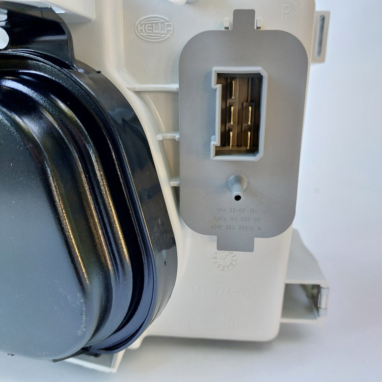 1EH 006 900-06 — Faro destro Hella per Mercedes-Benz Sprinter — NOS