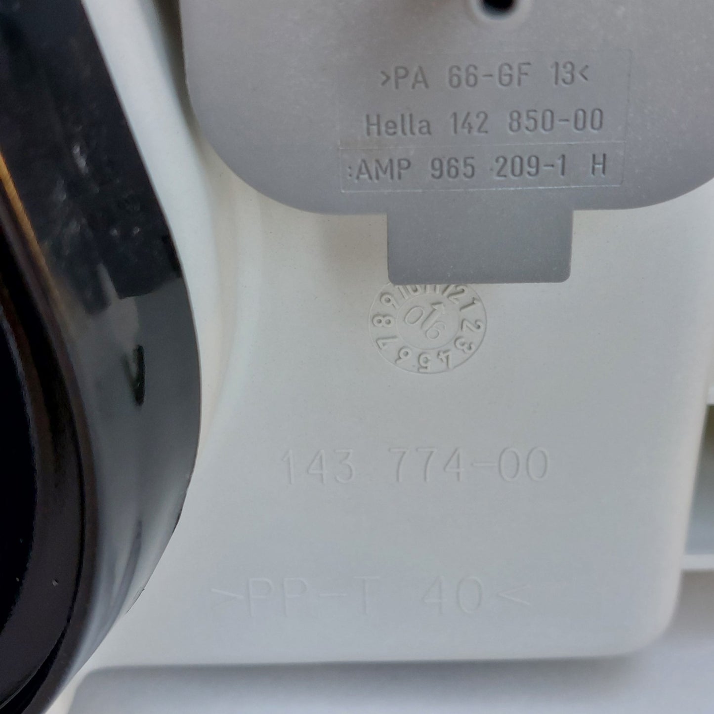 1EH 006 900-06 — Faro destro Hella per Mercedes-Benz Sprinter — NOS
