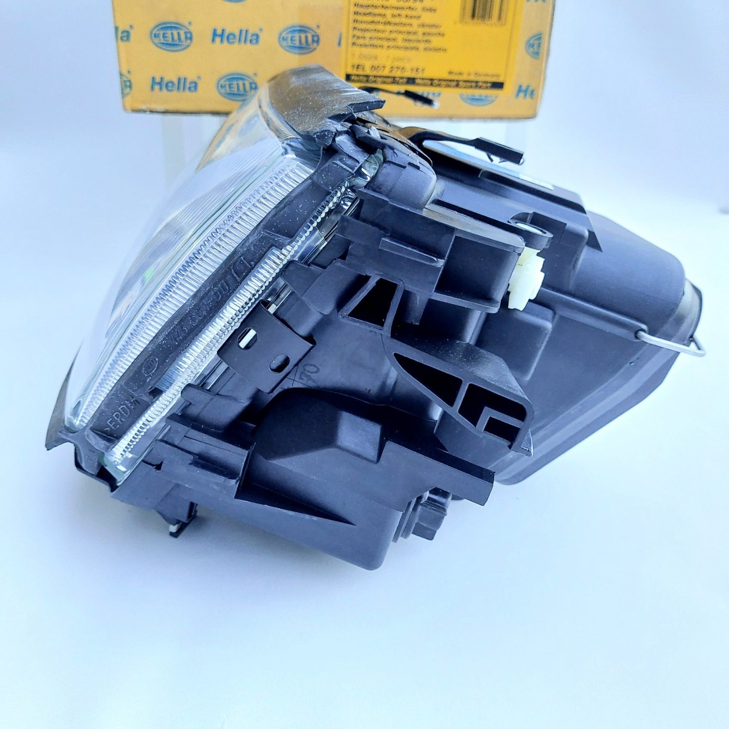 1EL 007 270-151 Faro anteriore sx Hella con fendinebbia Audi A6 NOS