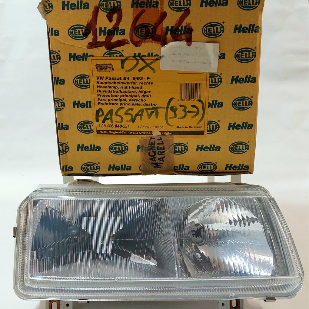 Faro anteriore destro HELLA 1AH 006 840-221 per VW Passat B4 con scatola originale