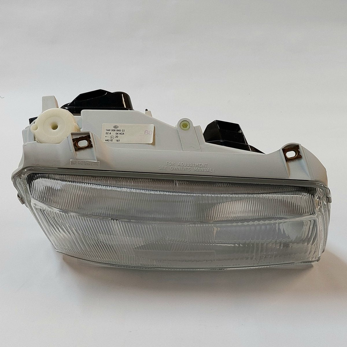Faro HELLA 1AH 006 840-221 per VW Passat B4 vista superiore