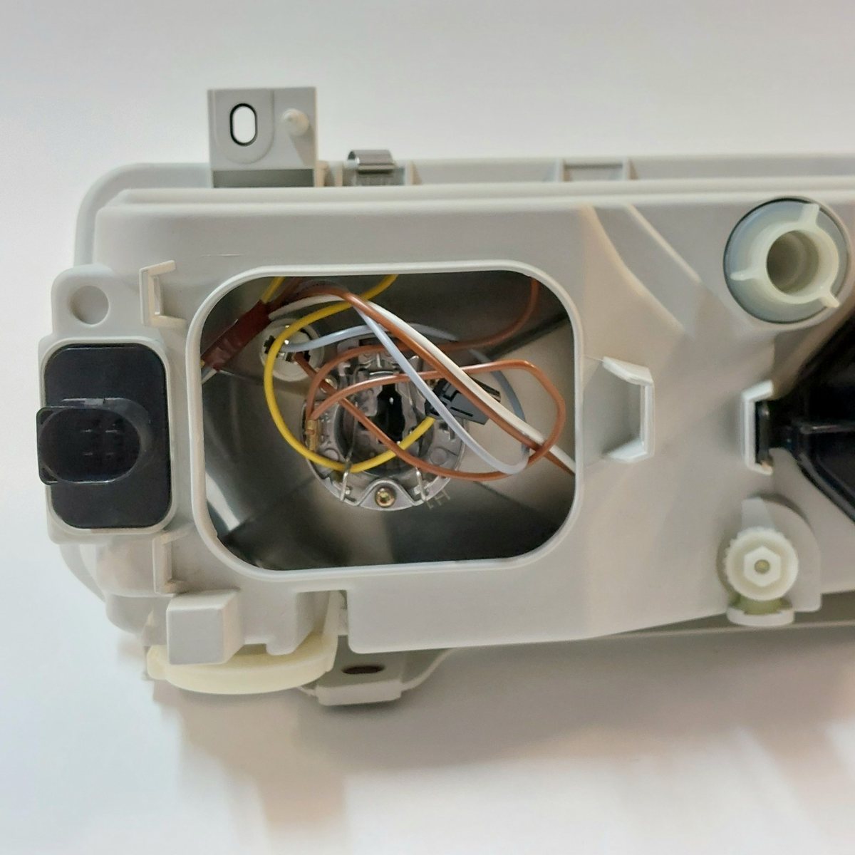 Interno e cablaggio del faro HELLA 1AH 006 840-221 VW Passat B4