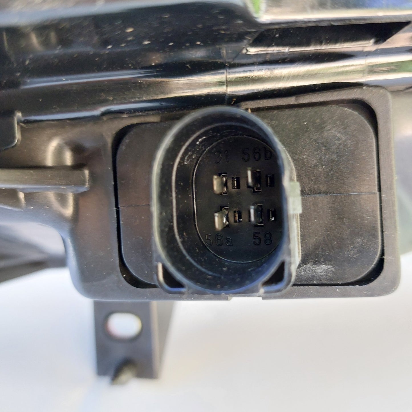 1DJ 008 187-011 Faro anteriore sinistro Hella Klarglas Volkswagen Golf III NOS