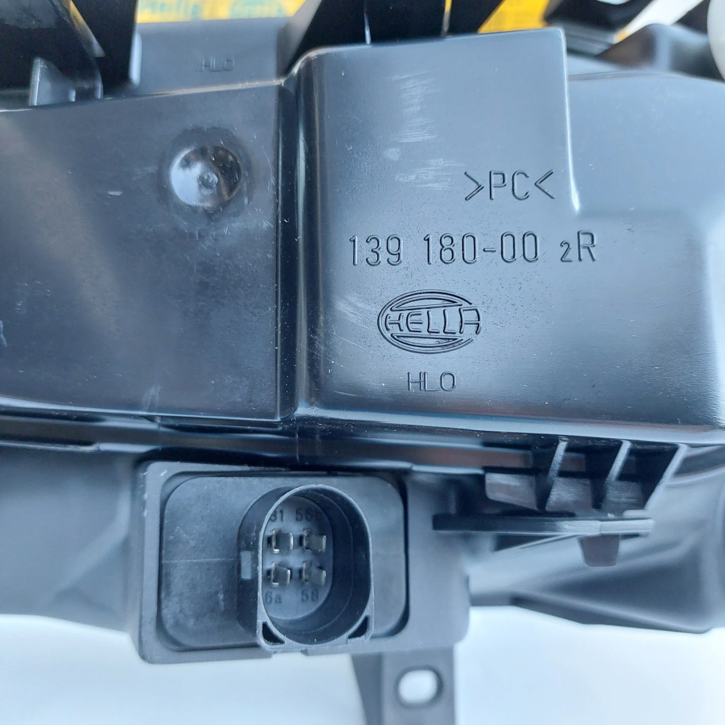 1DJ008187-021 Faro anteriore destro Hella Klarglas VW Golf III NOS
