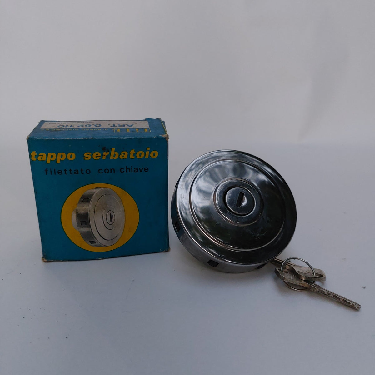 Tappo serbatoio Alfa Romeo 2000 GT Alfetta 0.62.110 NOS con chiavi