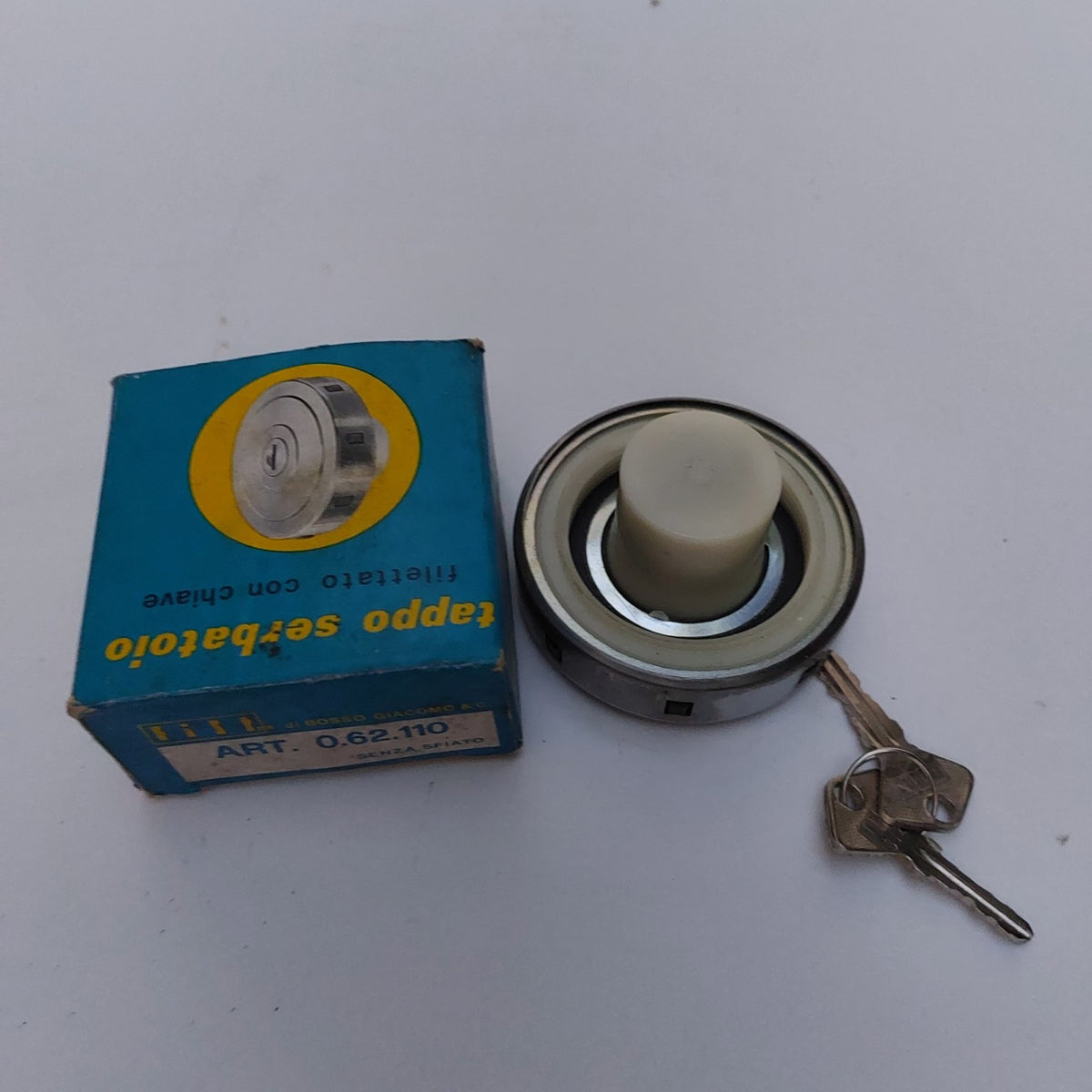 Tappo serbatoio Alfa Romeo 2000 GT Alfetta 0.62.110 NOS con chiavi